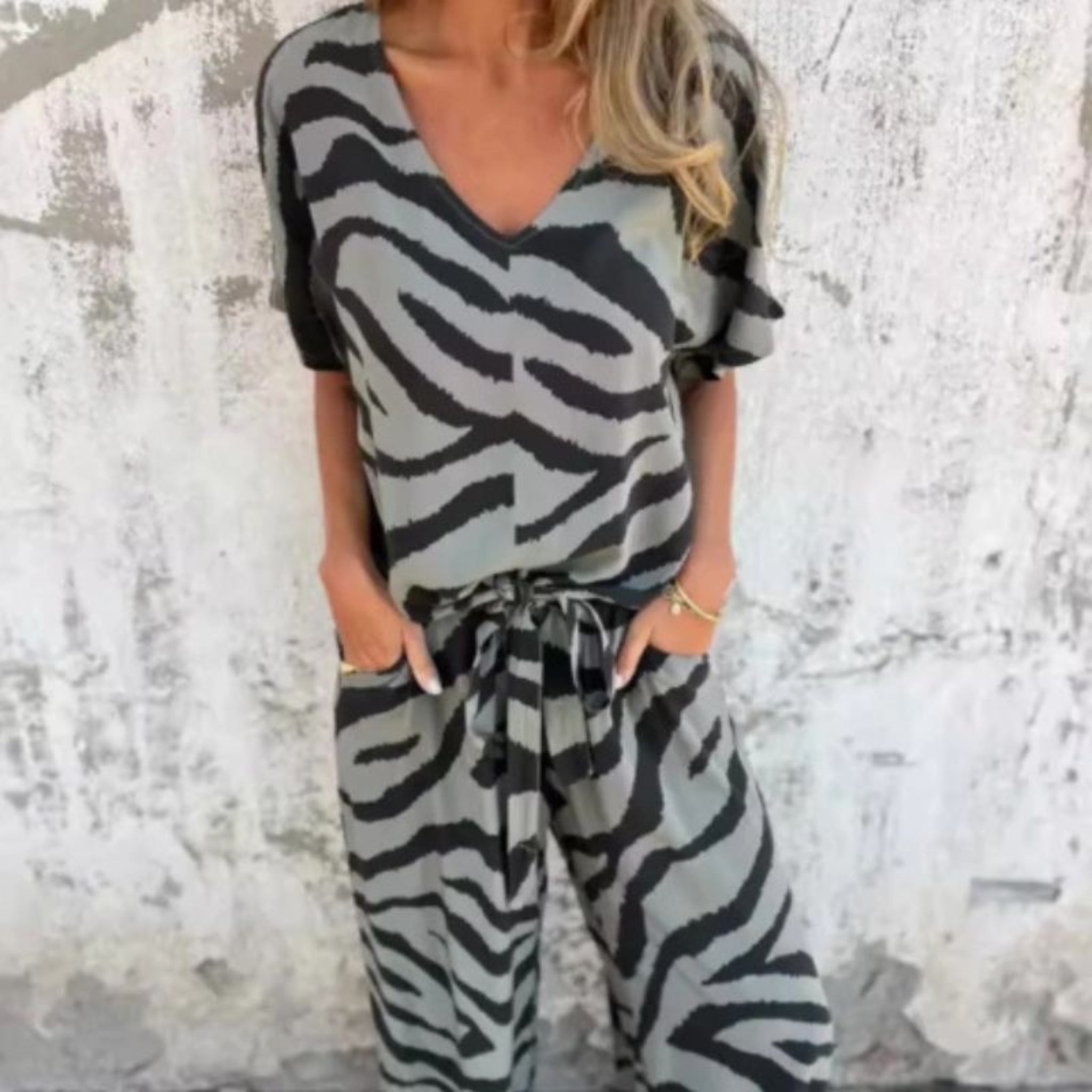 SORADA | Two-piece zebra set