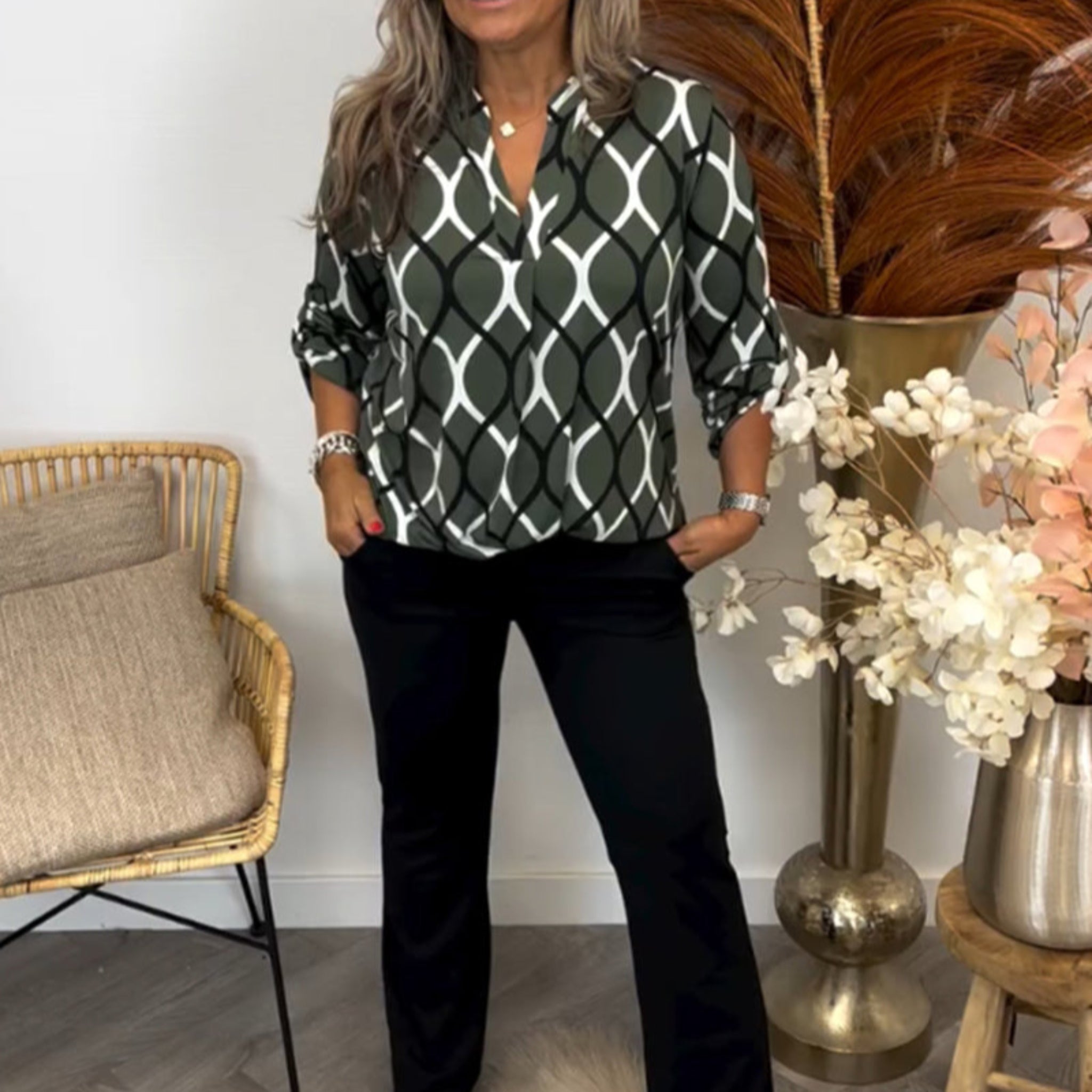 JENNY | Blouse décontractée à manches longues avec motif élégant