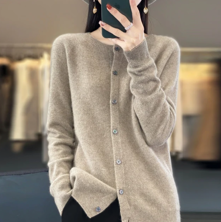 ANGELICA | Cardigan doux avec boutons