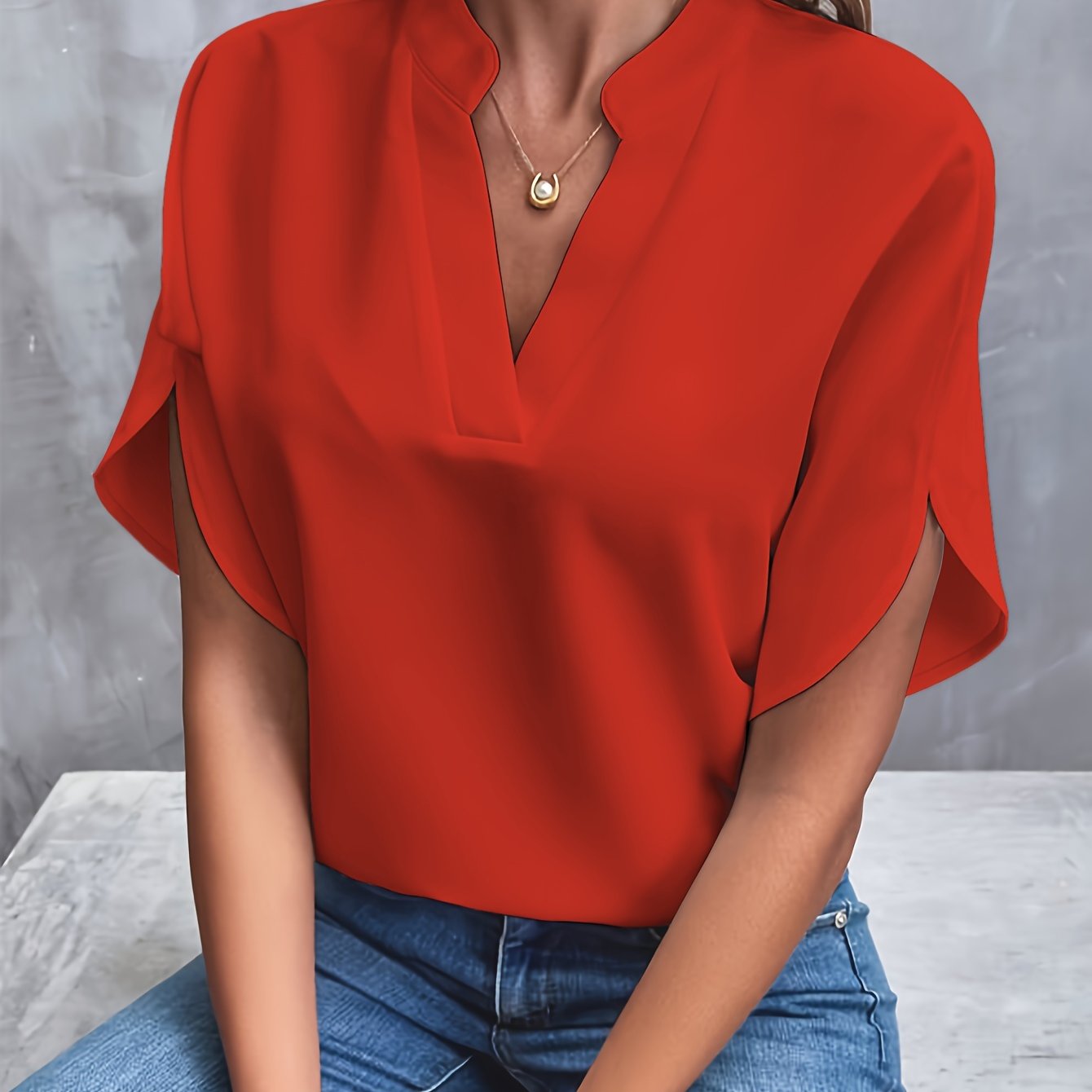 MIEKE | Blouse unie à col en V
