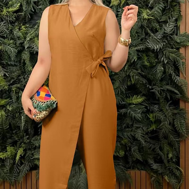 KIMBERLY | Casual V-neck jumpsuit with ties, solid color.